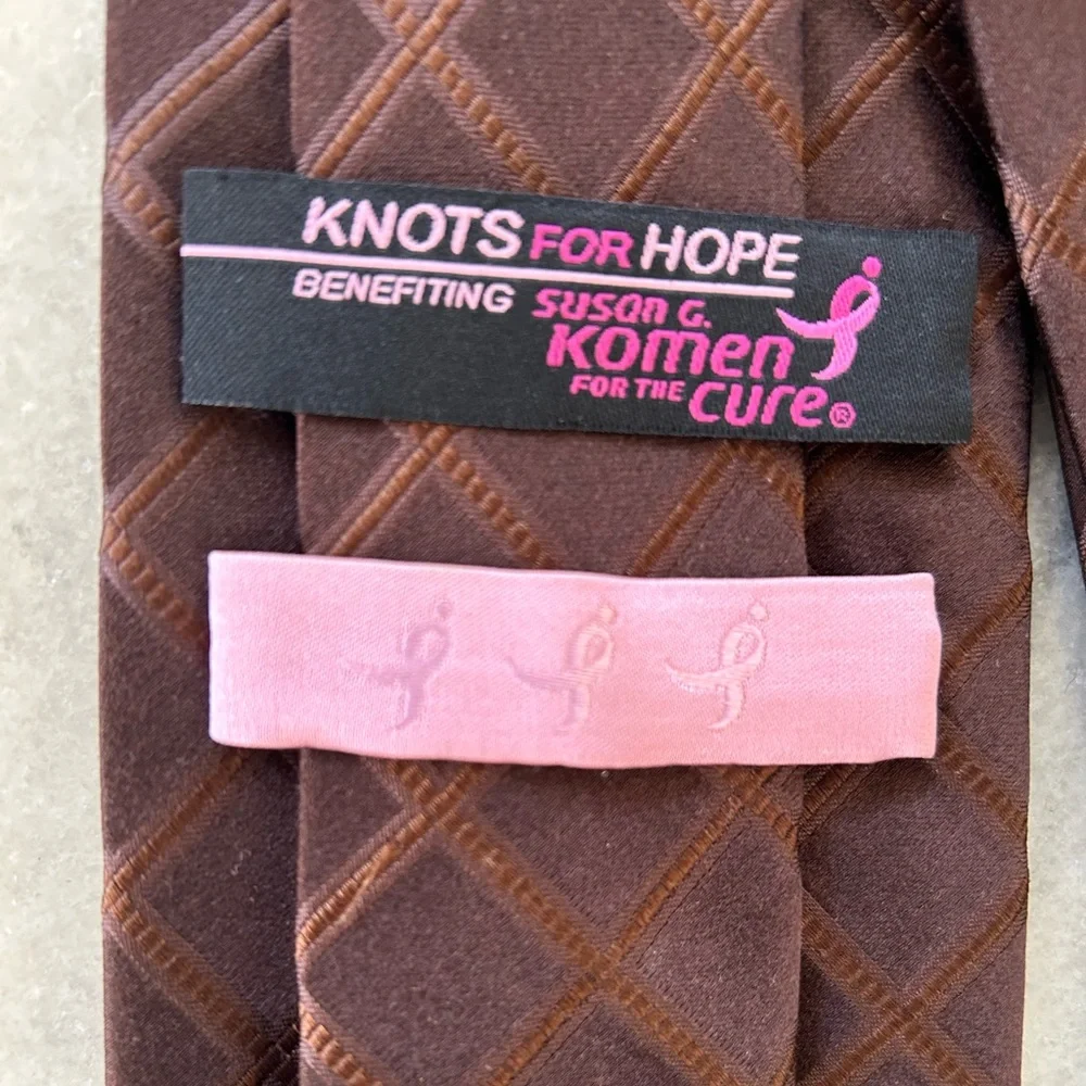 Knots for Hope Susan G. Komen For The Cure Breast Cancer Aware 100% Silk Necktie